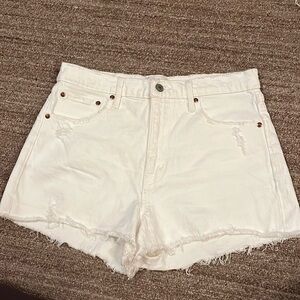Abercrombie white high rise mom short